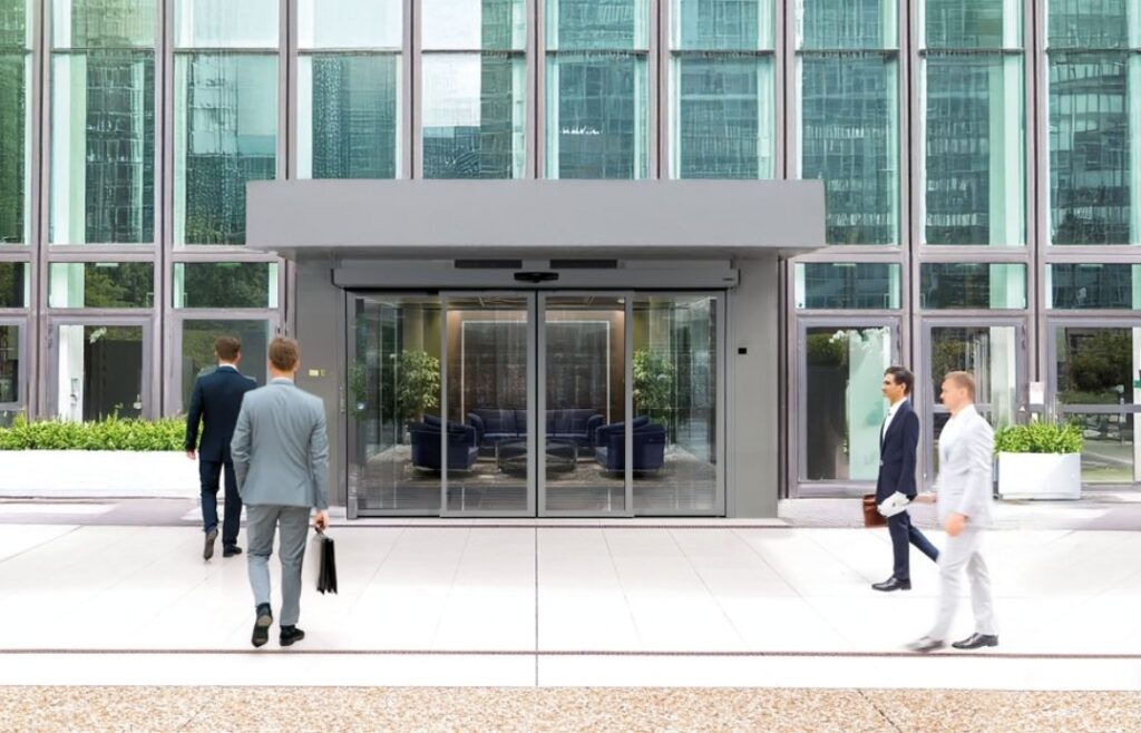 Bâtiment avec porte coulissante Porte coulissante Série AS3000